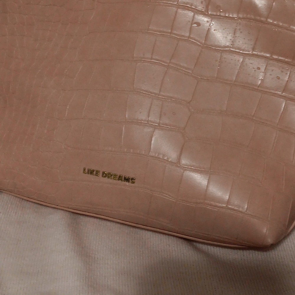 Like Dreams light pink crossbody. - Picture 5 of 14
